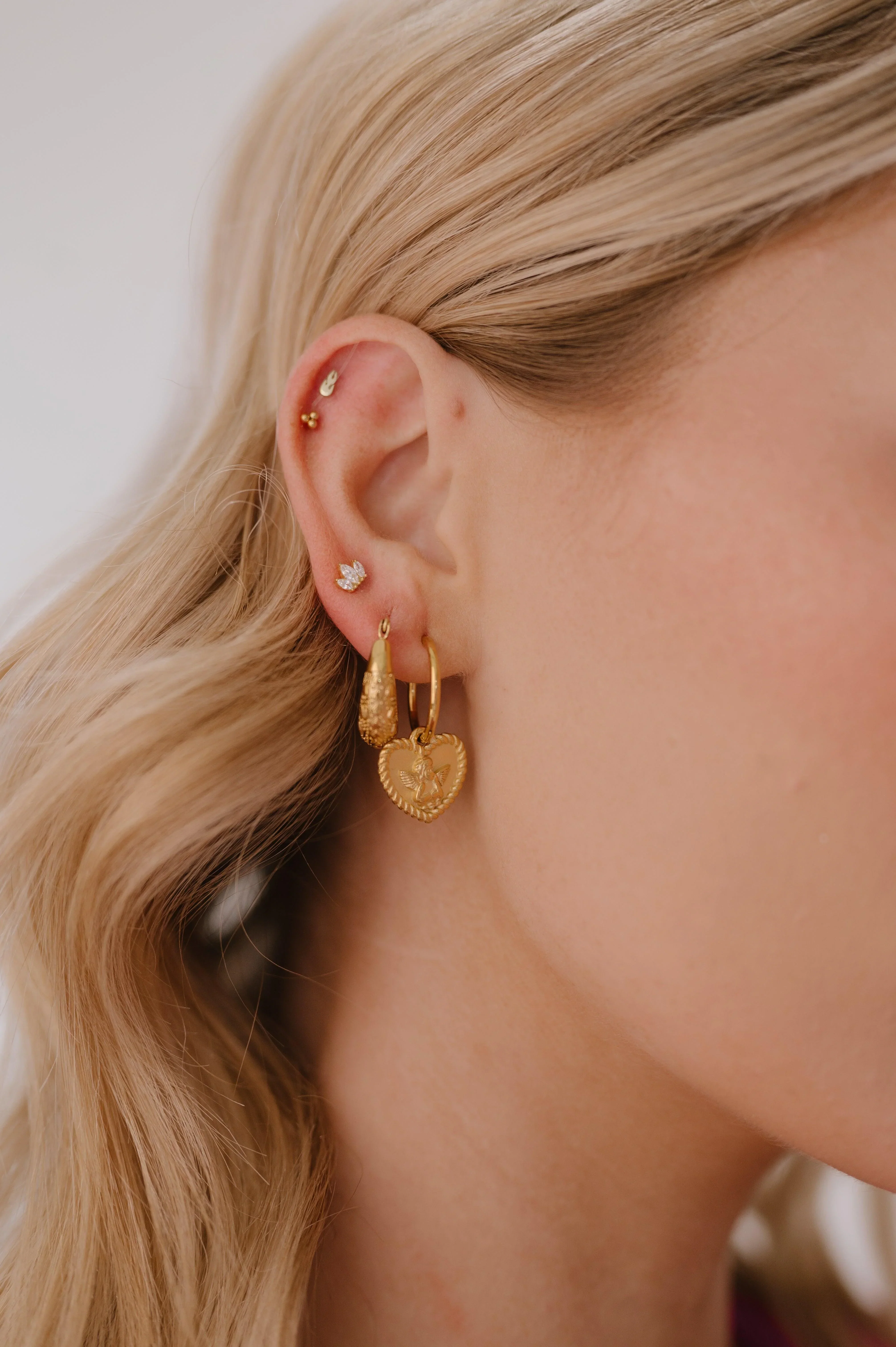 Flame Flat Back Stud - Image 5